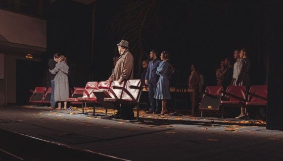 Спектакль «С любимыми не расставайтесь»